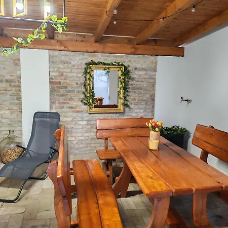 Bakonyi Venkoerte Vendeghaz Apartmán *