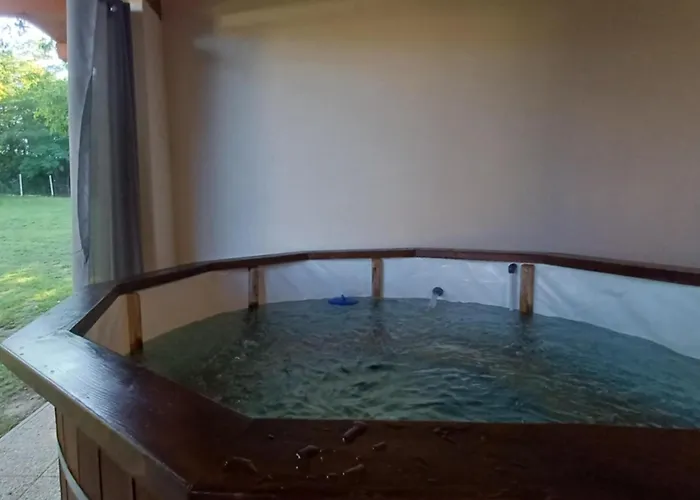 公寓 Bakonyi Venkoerte Vendeghaz *